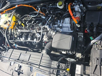 2025 Ford Escape Hybrid ST-Line - miniatura 15