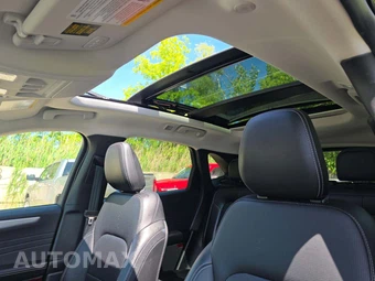 2025 Ford Escape Platinum - miniatura 11