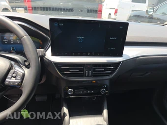 2025 Ford Escape Platinum – miniatura 17