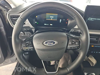 2025 Ford Escape Platinum - miniatura 10