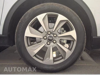 2025 Ford Escape Platinum - miniatura 10