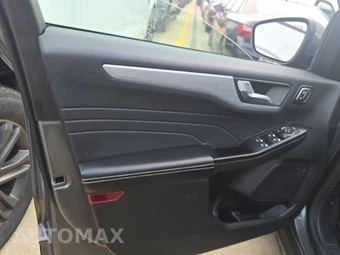 2025 Ford Escape Platinum - miniatura 15