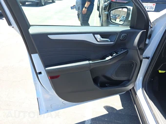 2025 Ford Escape Platinum - miniatura 9
