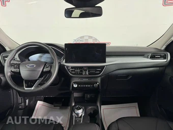 2025 Ford Escape Platinum - miniatura 11