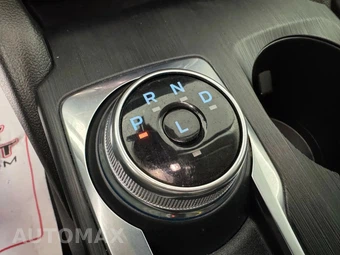 2025 Ford Escape Platinum - miniatura 23