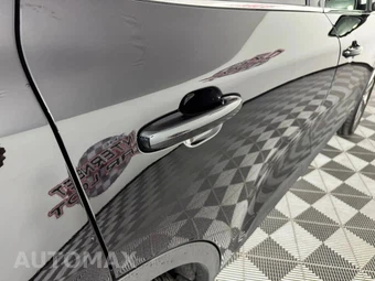 2025 Ford Escape Platinum - miniatura 31
