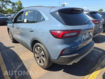 2025 Ford Escape Platinum - miniatura 2