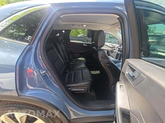 2025 Ford Escape Platinum - miniatura 16