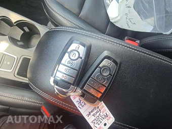 2025 Ford Escape Platinum - miniatura 8