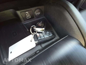 2025 Ford Escape Platinum - miniatura 5