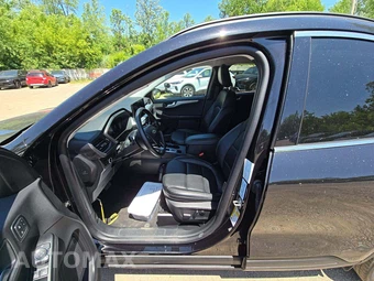 2025 Ford Escape Platinum - miniatura 3