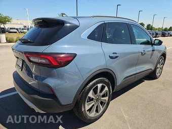 2025 Ford Escape Platinum - miniatura 3