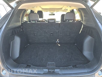 2025 Ford Escape Platinum - miniatura 17