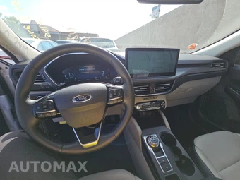 2025 Ford Escape Platinum - miniatura 11
