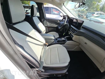 2025 Ford Escape Platinum - miniatura 8