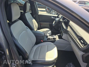 2025 Ford Escape Platinum - miniatura 8