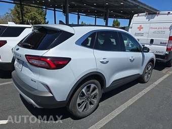 2025 Ford Escape Platinum – miniatura 4