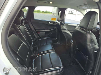 2025 Ford Escape Platinum - miniatura 13
