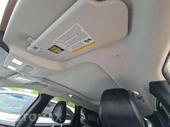 2025 Ford Escape Platinum - miniatura 10