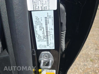 2025 Ford Escape Platinum - miniatura 2