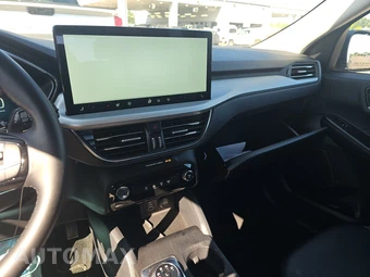 2025 Ford Escape Platinum - miniatura 11