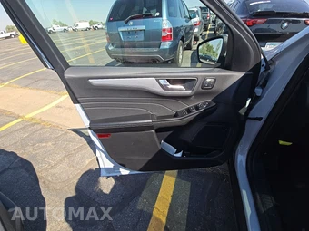 2025 Ford Escape Platinum - miniatura 9