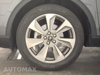 2025 Ford Escape Platinum - miniatura 9