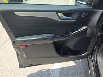 2025 Ford Escape Platinum – miniatura 15