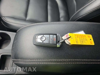 2025 Ford Escape Platinum - miniatura 5