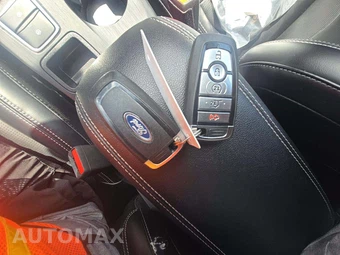 2025 Ford Escape Platinum - miniatura 5
