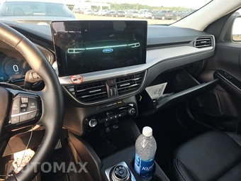 2025 Ford Escape Platinum - miniatura 11