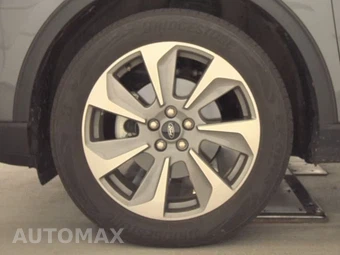 2025 Ford Escape Platinum - miniatura 9