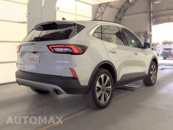 2025 Ford Escape Platinum - miniatura 5