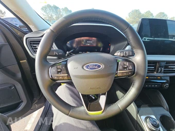 2025 Ford Escape Platinum - miniatura 10
