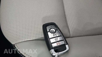 2025 Ford Escape Platinum - miniatura 18