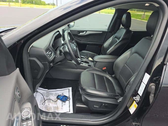 2025 Ford Escape Platinum - miniatura 3