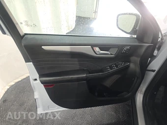 2025 Ford Escape Platinum - miniatura 9