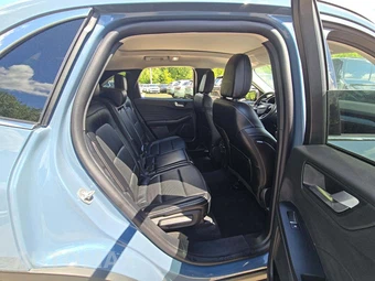 2025 Ford Escape Platinum - miniatura 16