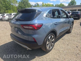 2025 Ford Escape Platinum - miniatura 3