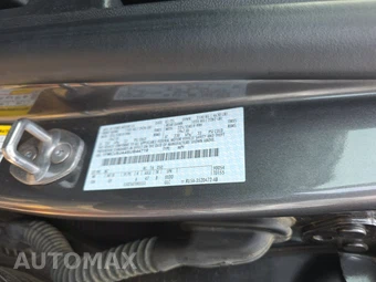 2025 Ford Escape Platinum – miniatura 15