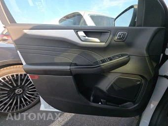 2025 Ford Escape Platinum - miniatura 15