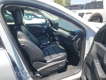 2025 Ford Escape Platinum - miniatura 8