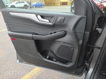 2025 Ford Escape Platinum - miniatura 15