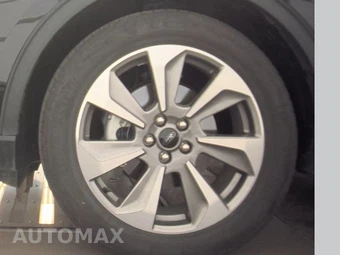 2025 Ford Escape Platinum - miniatura 9