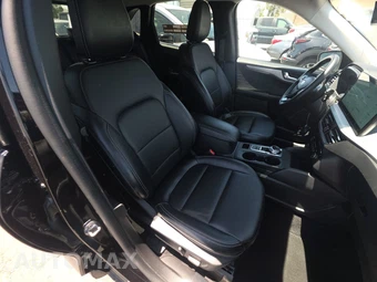 2025 Ford Escape Platinum – miniatura 8