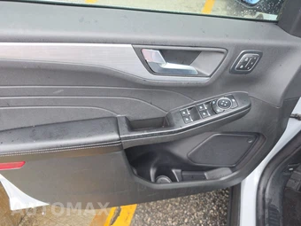 2025 Ford Escape Platinum - miniatura 15