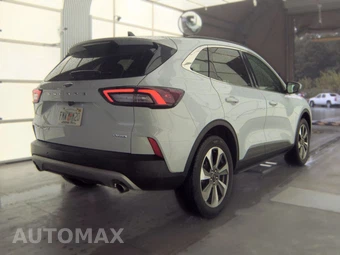2025 Ford Escape Platinum - miniatura 5