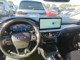 2025 Ford Escape Platinum - miniatura 11