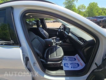 2025 Ford Escape Platinum - miniatura 15