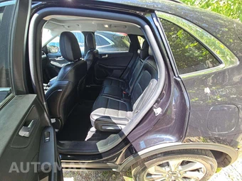 2025 Ford Escape Platinum - miniatura 13